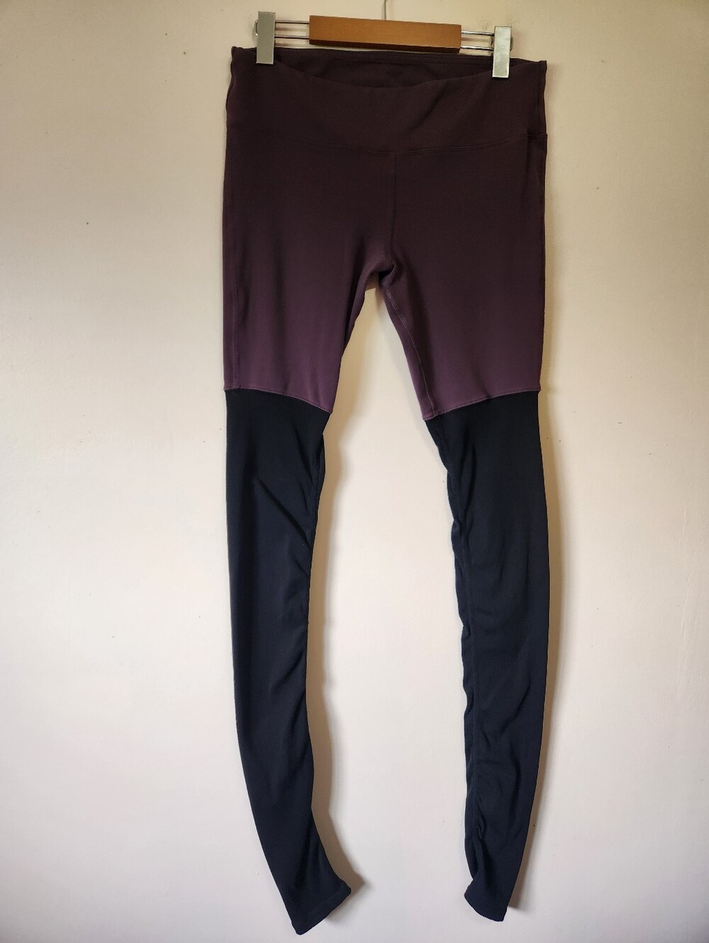 Alo Yoga High Waist Goddess Ribbed Scrunch Leggings Plum Purple Black Size L